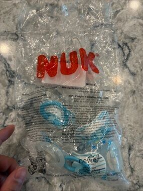 NUK pacifiers (5) 6-18 months new in bag